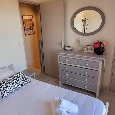 Island Of Calm With Sea View Appartement