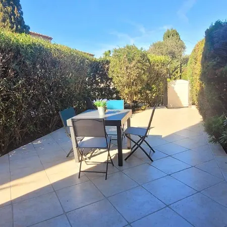 Island Of Calm With Sea View Saint Tropez