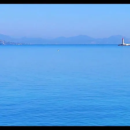 Island Of Calm With Sea View Saint-Tropez