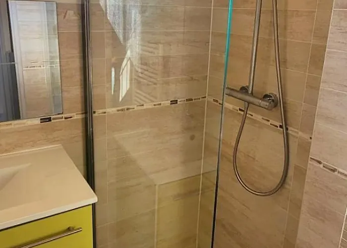 Island Of Calm With Sea View Appartement *